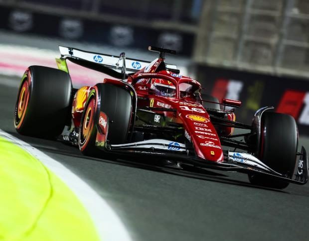 开云体育登录-红牛车队翻盘梅赛德斯，勒克莱尔惊艳四座