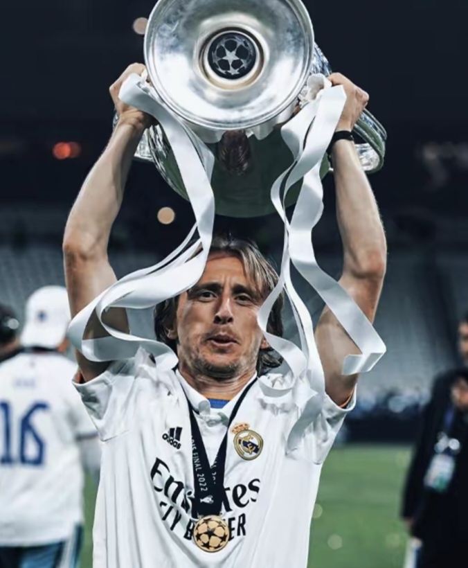 开云体育在线-欧洲联赛中球员在比赛中展现出了坚韧的意志